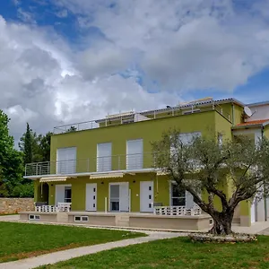 Nogic Apartment Peroj